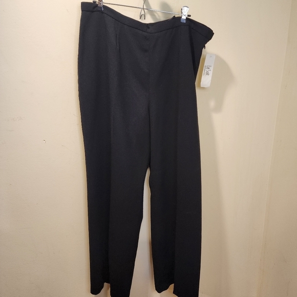 le Suit Women's Black Flat Front Dress pants plus size 18 NWT - Picture 1 of 12